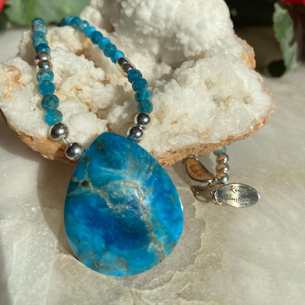 Apatite Pendant Necklace - Picture 4 of 4